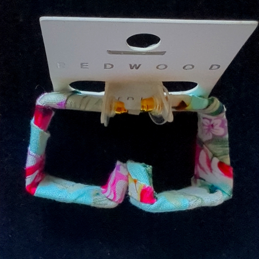 Summer earrings NWT Tropical 1" square